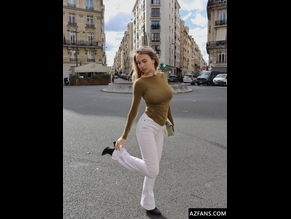  alt="Amanda Moura"