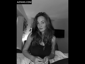  alt="Lilyphillips"