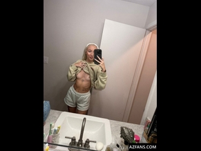  alt="Wobblegirl610"