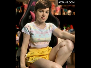  alt="Emma Thorne"