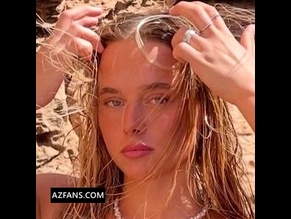  alt="Angelina Joleen"