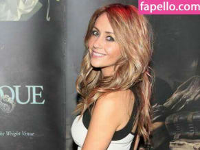 Samia Ghadie