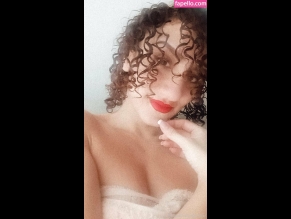 Pinkalinacurlydancer