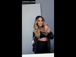  alt="Trish Stratus"
