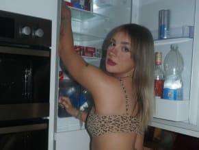 Lotsoflilyy