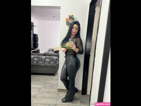 Laurabrez30