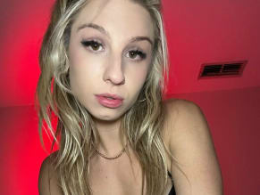 Cheerleader Kait