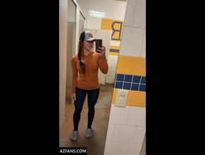  alt="Hannah Barron"