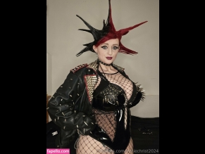 Annie Christ