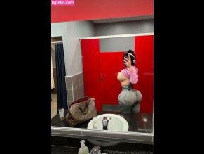 Nickiibaby