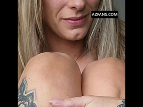  alt="Housewife Fleur"