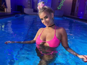 Adrianna Led