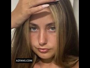  alt="Chloe Spiller"