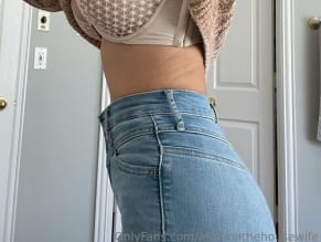 Ariannathehousewife