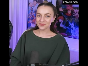  alt="Carlie Costanzo"