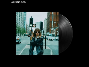  alt="Chloe Slater"