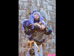 Yaya Han