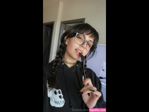 Emostonergorl