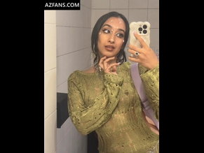  alt="Raveena"