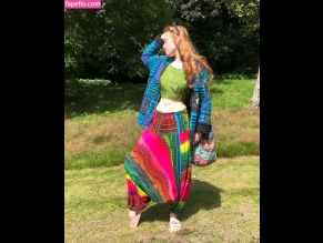 Lucie_Roams