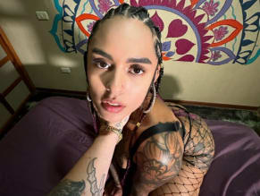 Mmm Tinyy.Trouble