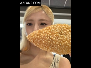  alt="Huh Yunjin"