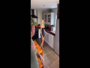 Amy Jo Simpson Squat Fail