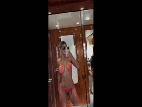 dayamipadron sexy bikini selfie