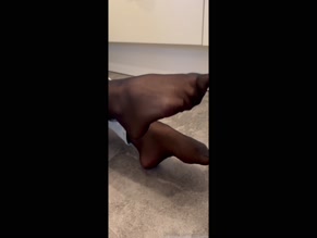 zeynylons: Worn black nylon soles and toes flexing