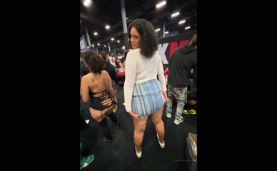 Elliethic's Ass Grab in Skirt