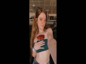 xpowwiex topless rose reveal