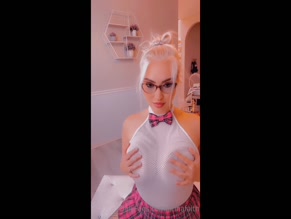 Annafaith Carlson: Big Tits in Schoolgirl Outfit
