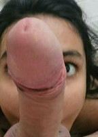 BUSTYPETITEMYRA