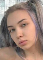 SARAH ROOMIE NUDE