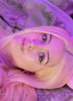 JULIA JAUYERS NUDE