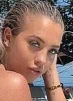 TAMMY HEMBROW NUDE