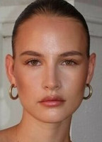 CELINE PESCHEK