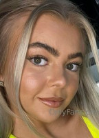 SMALLBLONDE1