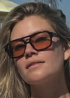 ELLE WAGNER