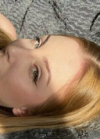 CURVY_DARYA