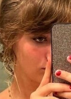 PIERCINGGIRL2001