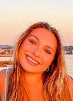 LUCY LACHT