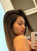 KHLOE ELLIE