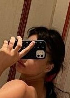 LARA BTTN