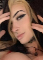 CAROLINE ZOEY