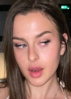 REQUEST: ALEXIAXRAE