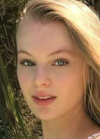CHLOE VIALARET