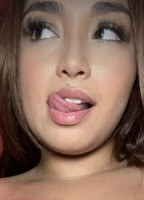 ITSCHYNAX NUDE