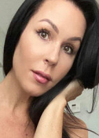 BEAUTYANDHERFEETZ