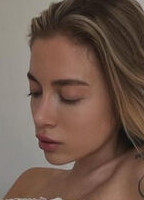 PETITE_GIRL